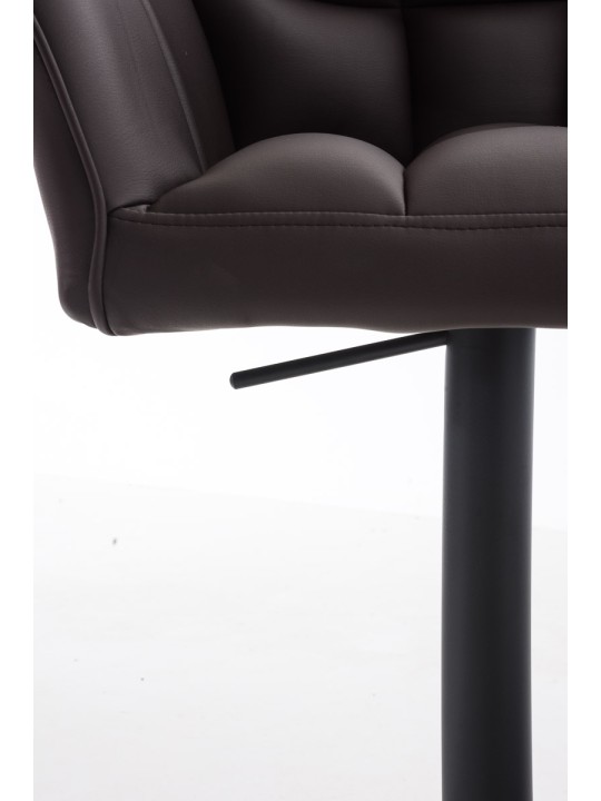 Baarijakkara Damaso B, ruskea