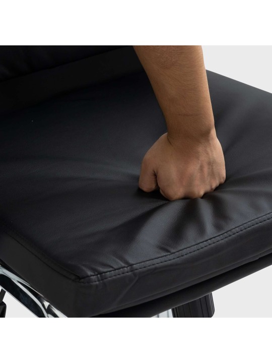 Cleveland keinonahkainen työtuoli, musta